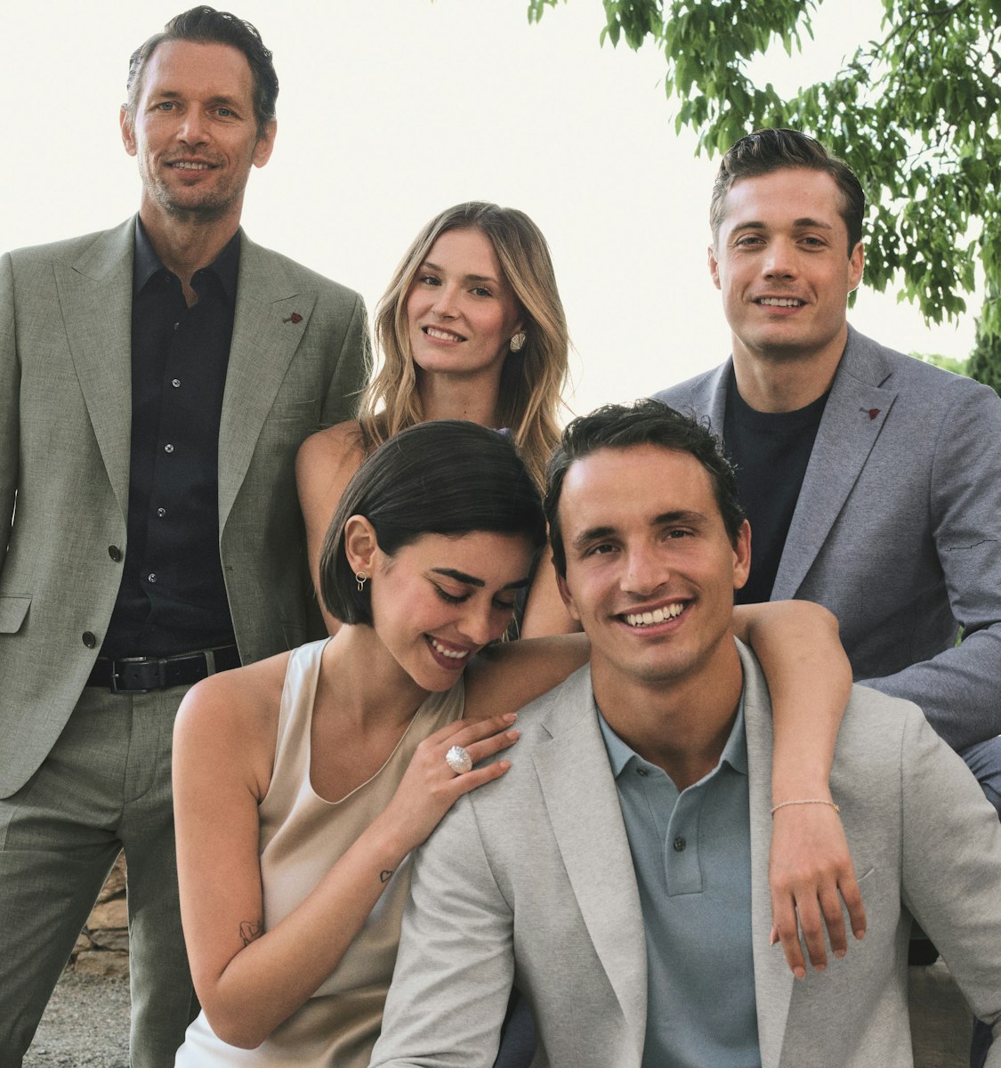 Summer Chic dresscode outfits voor bruiloft en tuinfeest