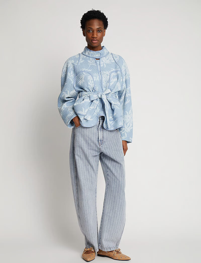 MUNTHE dames blouse met artistieke print