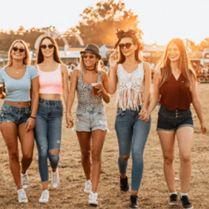 Festival Ready: deze schoenen en accessoires draag je naar een festival
