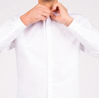 Het overhemd: do's & don'ts van het wassen en strijken